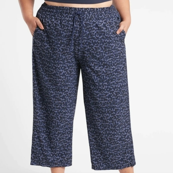 Athleta Allure Navy Avenue Printed Wide Leg Crop Pant 8 - Picture 2 of 8